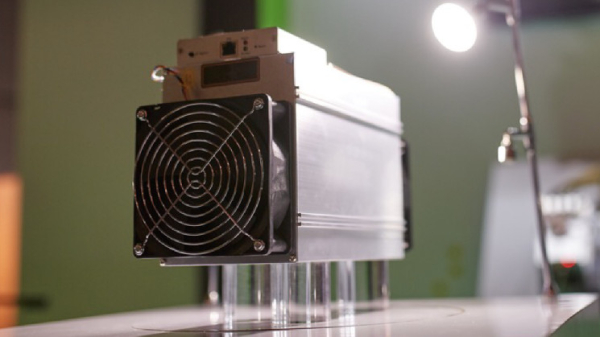 Bitcoin Miner CleanSpark Cut to Neutral, Riot Platforms Upgraded to Neutral: JPMorgan