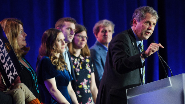 Poll: Most People Cringe About Crypto, But Enough Care to Warrant Politicians' Attention Poll: Most People Cringe About Crypto, But Enough Care to Warrant Politicians' Attention